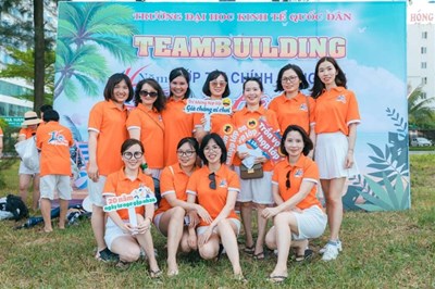 Xưởng In Áo Thun Đồng Phục Giá Rẻ Và Chất Lượng 2024 