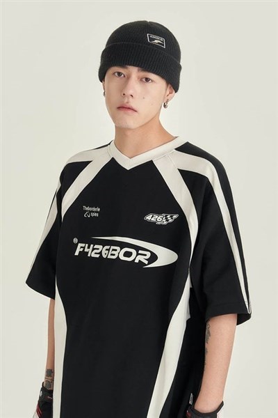 Tổng Hợp Những Mẫu Áo Cổ Tròn Đẹp Năm 2024 Được Ưa Chuộng Nhất